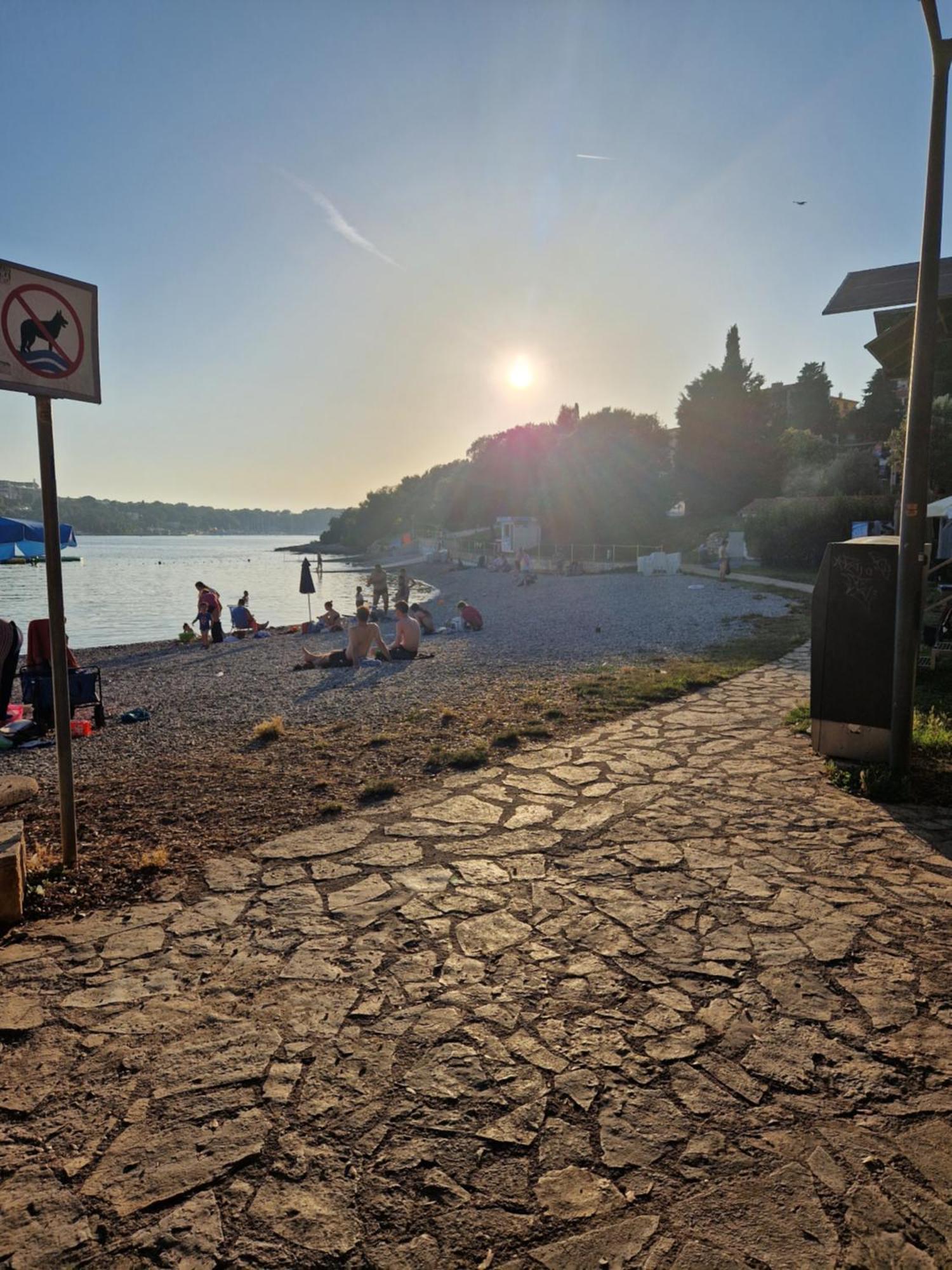 Apartament La Playa *